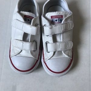 Leather  velcro converse